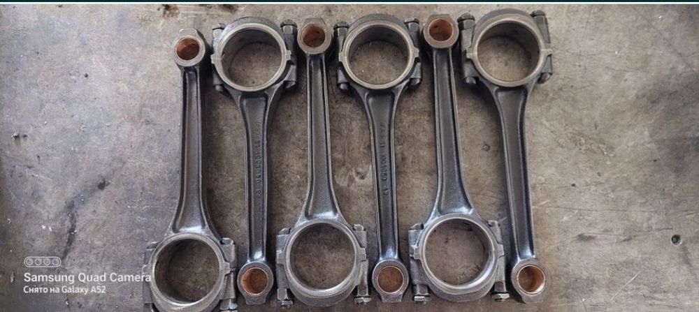Шатуны Газ- 52 .