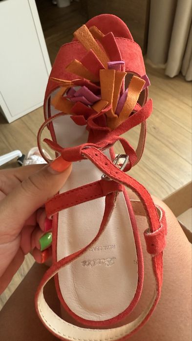 Лятни обувки Bata