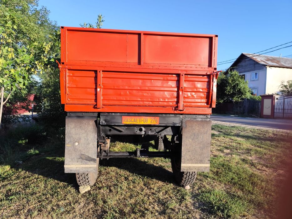 Vând remorci  preț negociabil