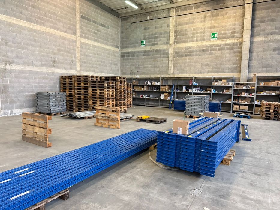 Rafturi metalice industriale