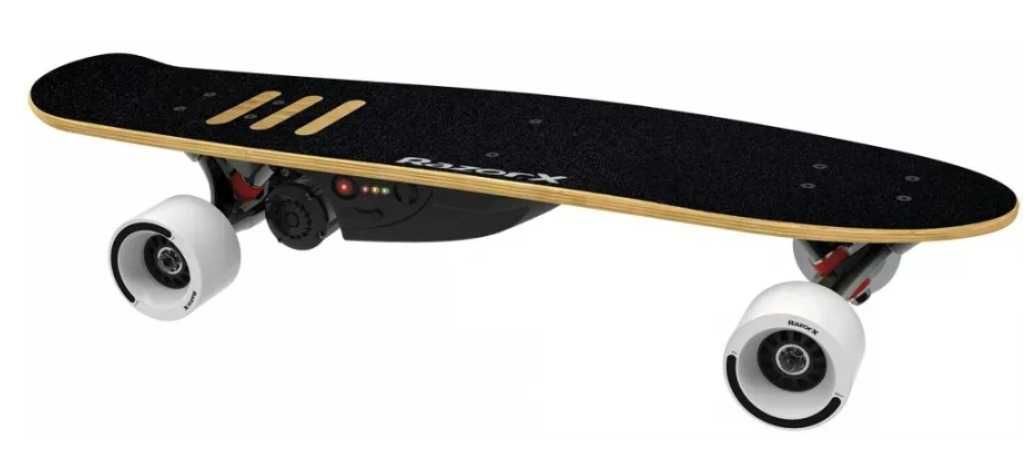 680 lei-SET Skateboard electric 125W RazorX Cruiser Negru + Casca, NOI