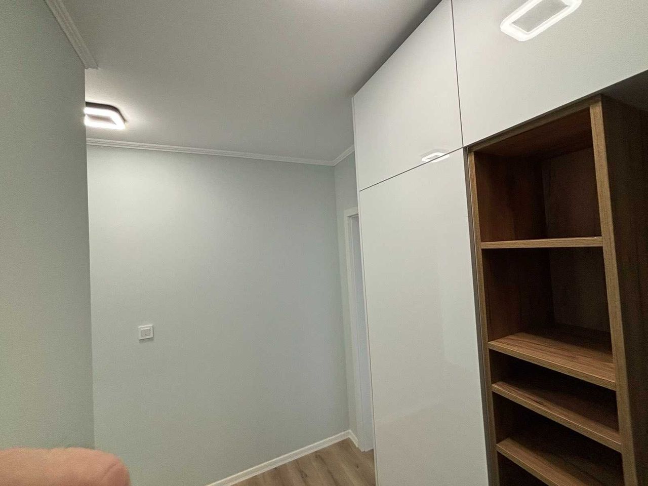 Продава се Тристаен апартамент в Пловдив, Остромила - 90 кв.м за 873 €/кв.м - Снимка #5