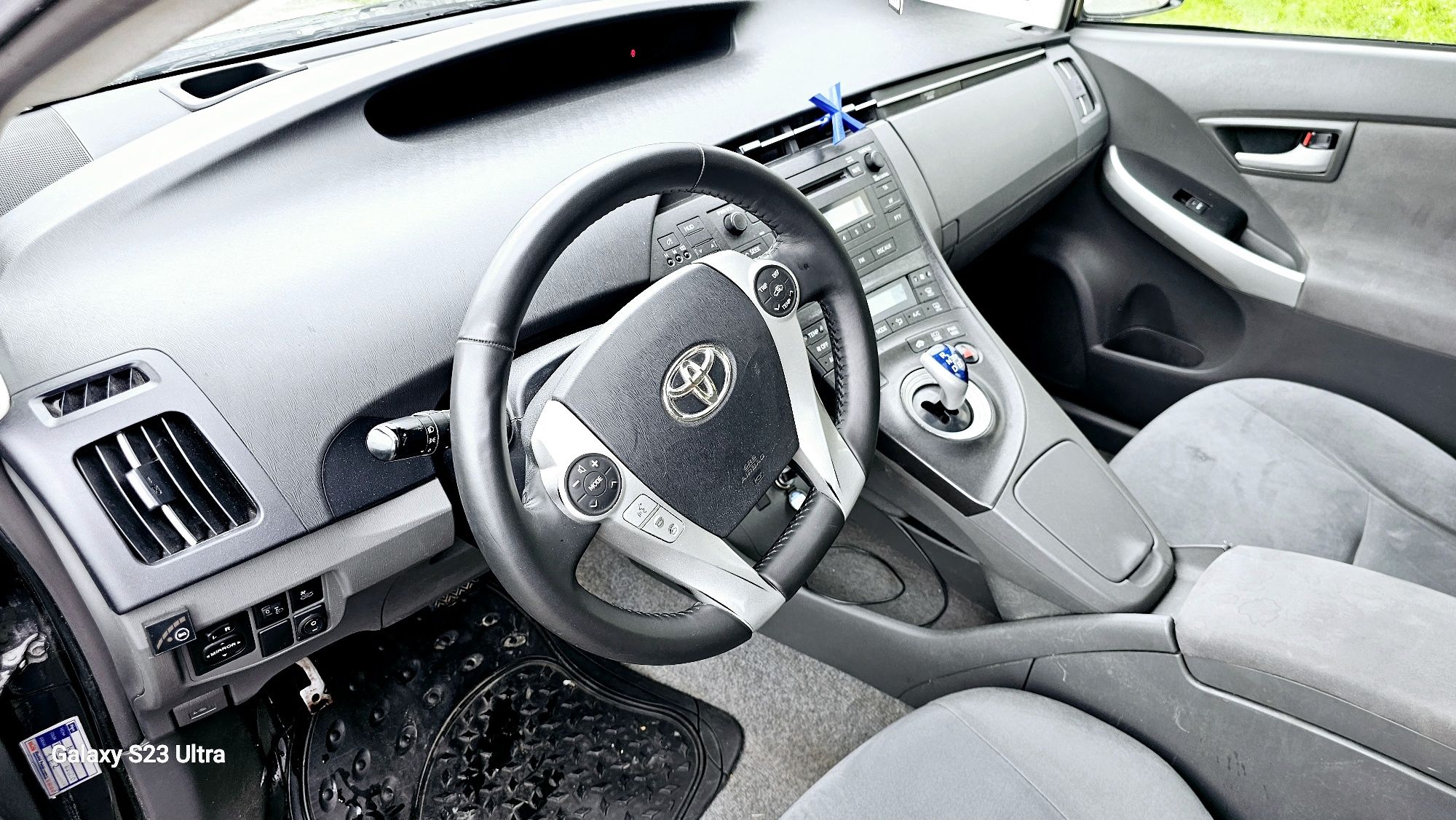 Toyota prins hibrid gpl