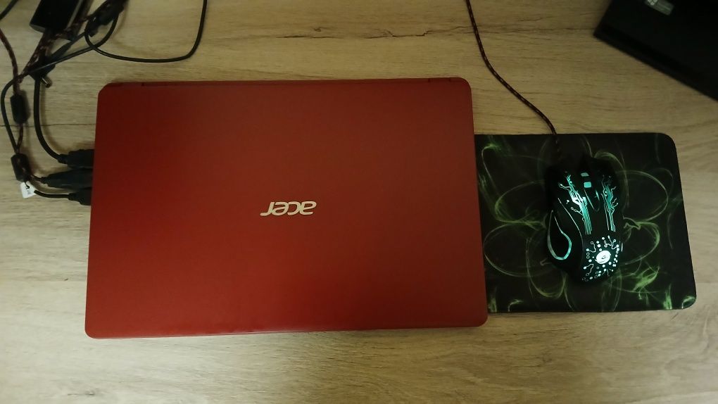 Лаптоп Acer Aspire 3, 15.6", RAM 8GB, като нов + подарък мишка *ПРОМО*