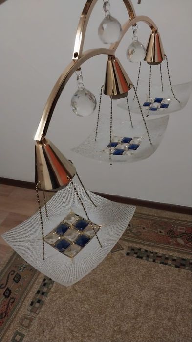 Продам люстру хорошую