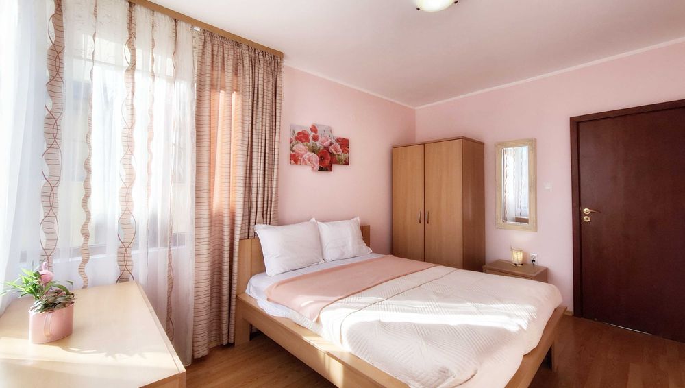 Топъл 3-стаен апартамент в „Сияна 1“, Свети Влас