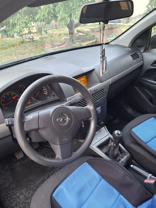 Opel Astra H 1.4 Benzină 90CP, 2005 – 164.000 km