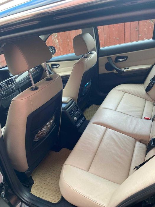 BMW 318D 2012, automat, combi