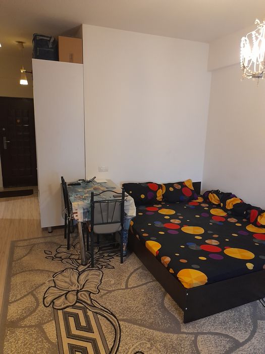 Vind garsoniera complet mobilata