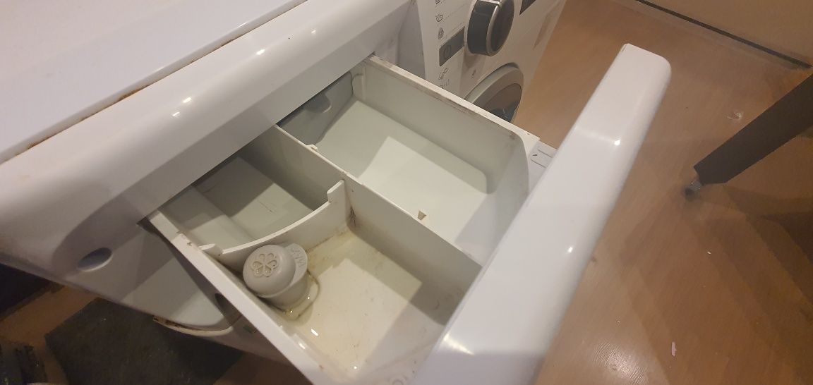 Пералня със сушилня Whirlpool