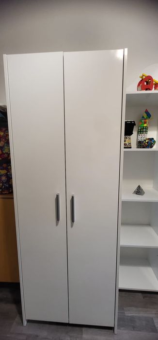 Vând dormitor copii pot oferi montajul si transportul dacă se doreste