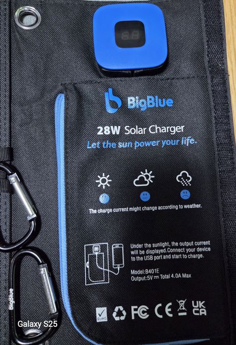 Vând panou solar portabil Big Blue 28w