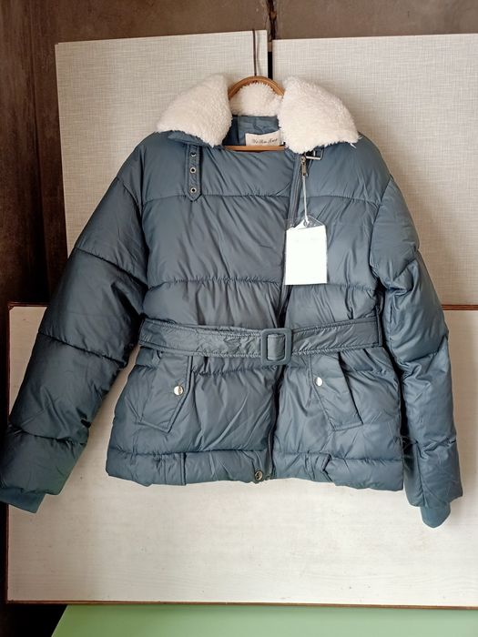 Продам куртку женскую