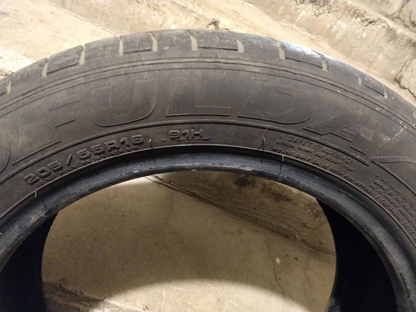 Продавам 4 гуми 205*55*16