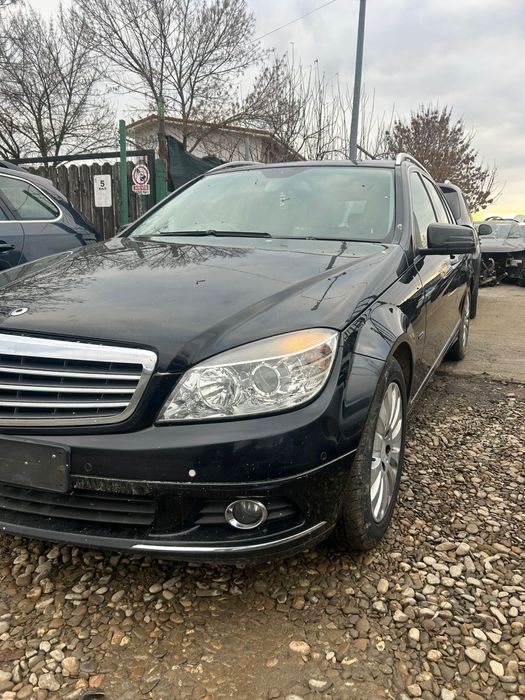 Aripă stânga față Mercedes W204