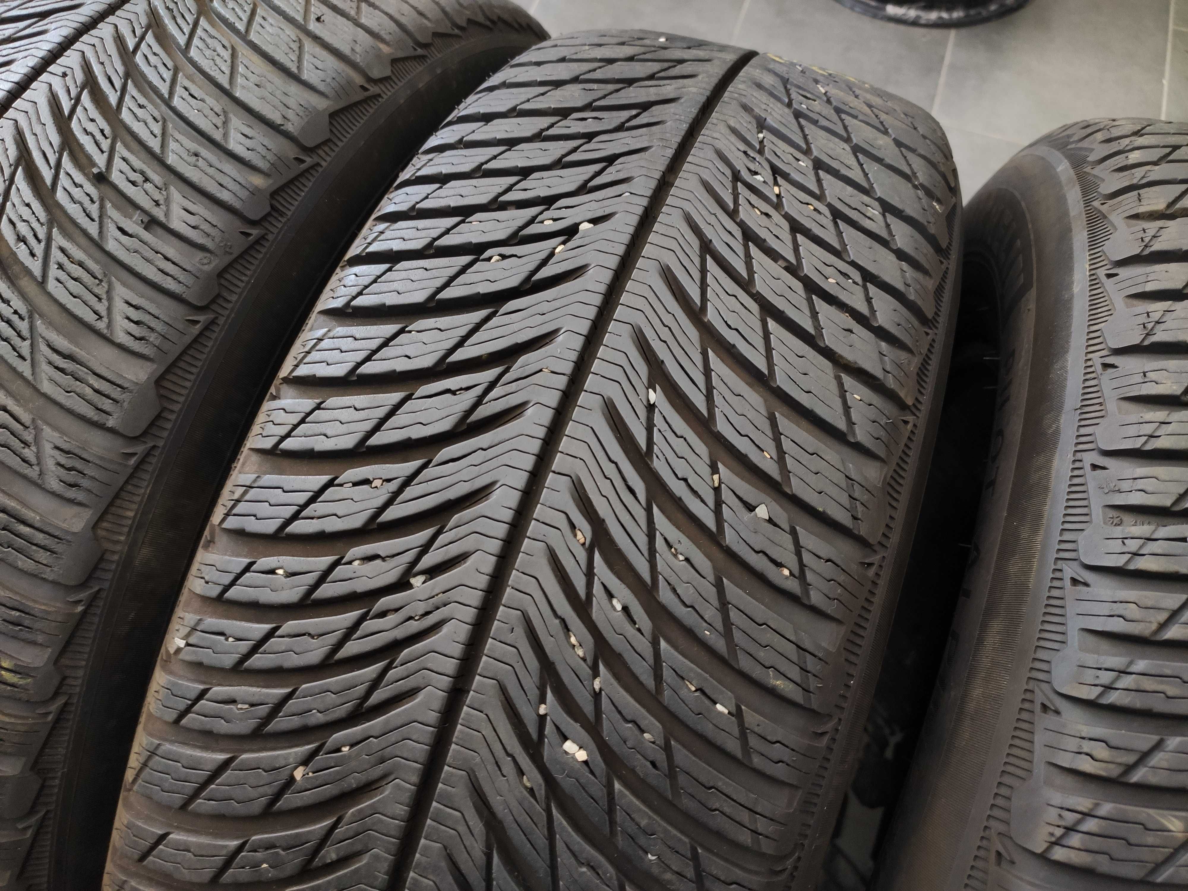 4бр Зимни Гуми 235 65 17 - Michelin