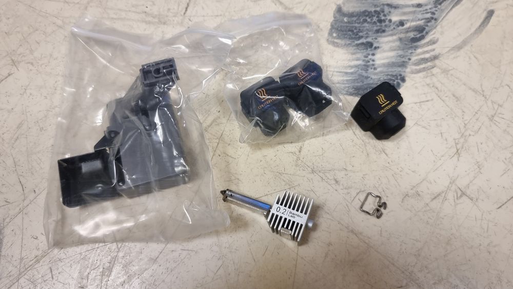 3д принтер BambuLab A1 combo AMS