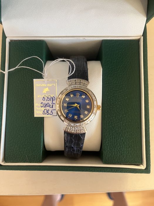 Золотые часы Rolex с бриллиантами