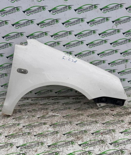 Aripa fata stanga Volkswagen VW Polo a 4-a generatie 9N