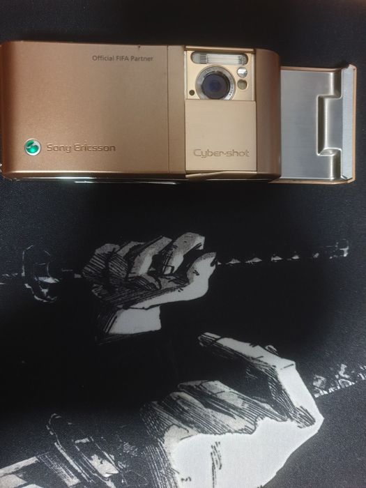 Assalom alekum Telefon Sotiladi Original Sony Ericsson Cyber shot Gold