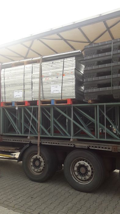 Складово оборудване стелажи ролки мотокари