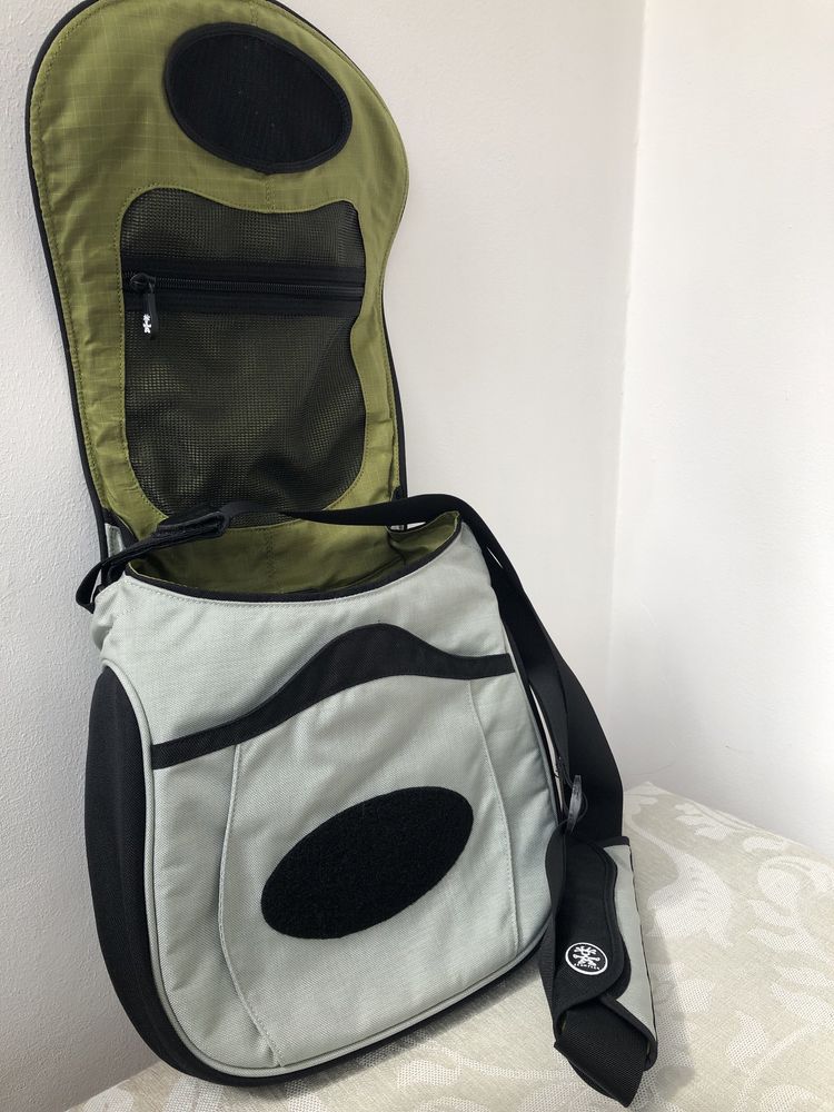 Дизайнерска чанта за компютър 11” Crumpler Wee Bee