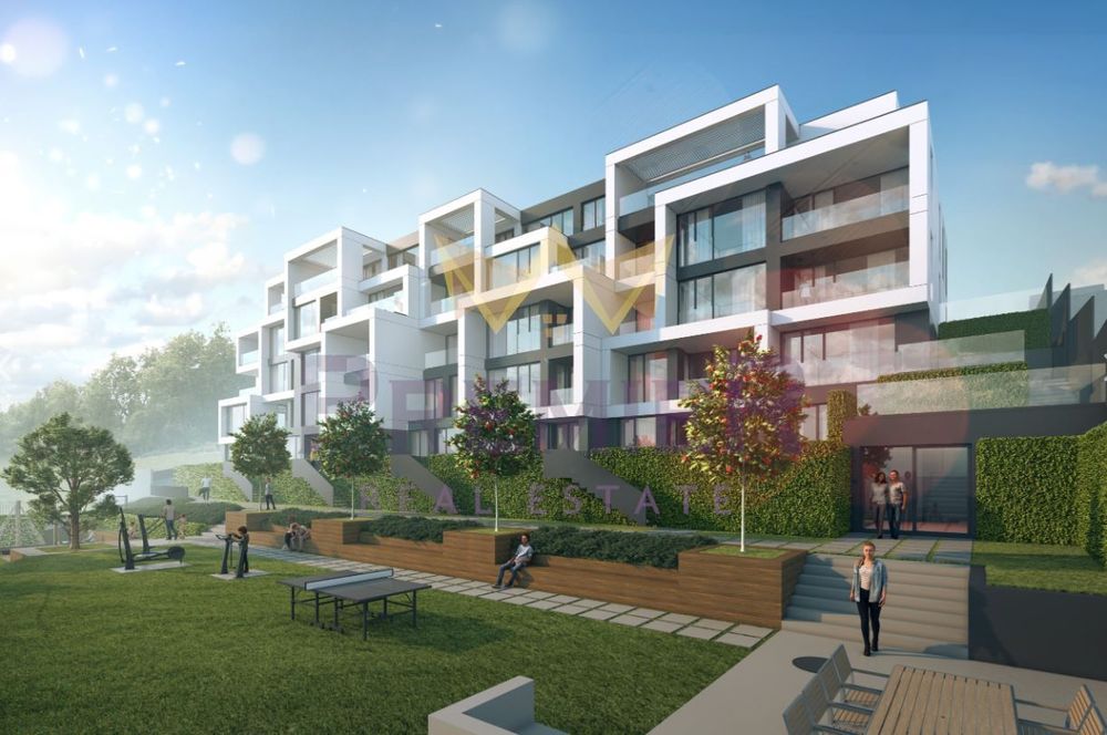 Продава се Тристаен апартамент в Варна, Бриз - 144 кв.м за 1948 €/кв.м - Снимка #1