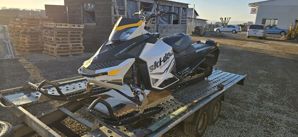 Snowmobil Ski-doo Summit 800R Etec 2012 154