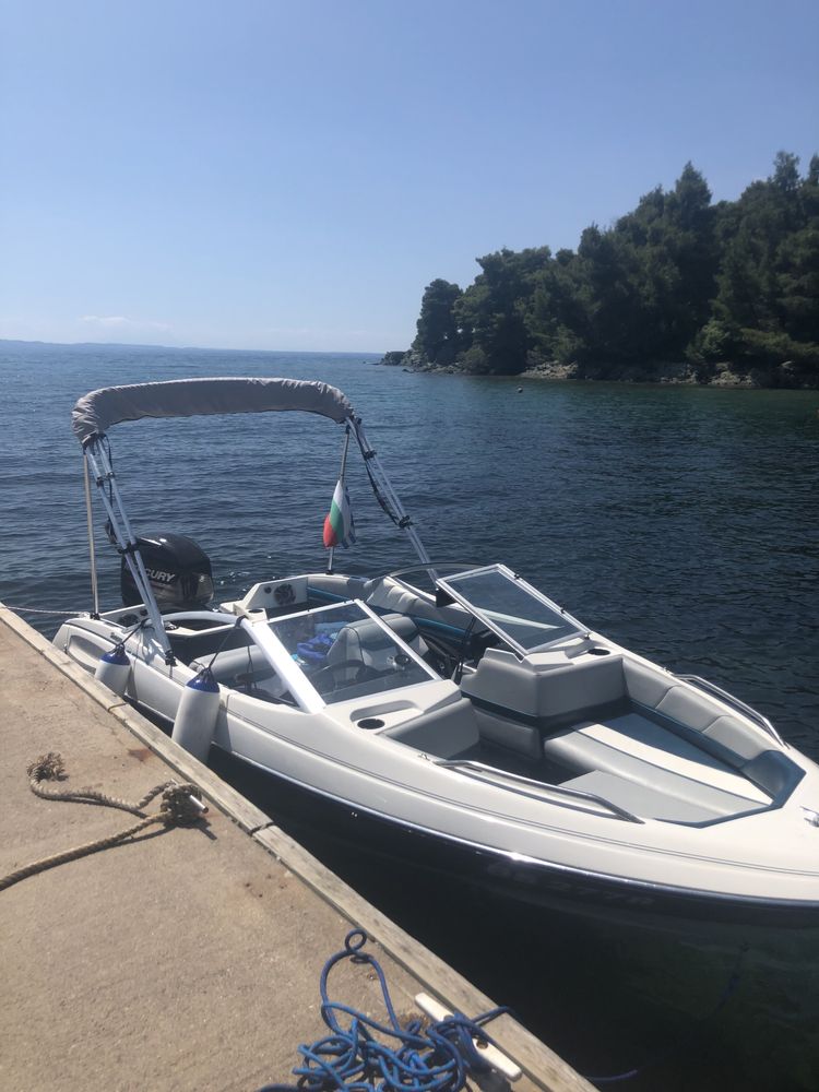 Лодка Bayliner 1700 Capri