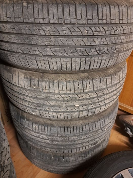 Продам комплект шин размер 18
