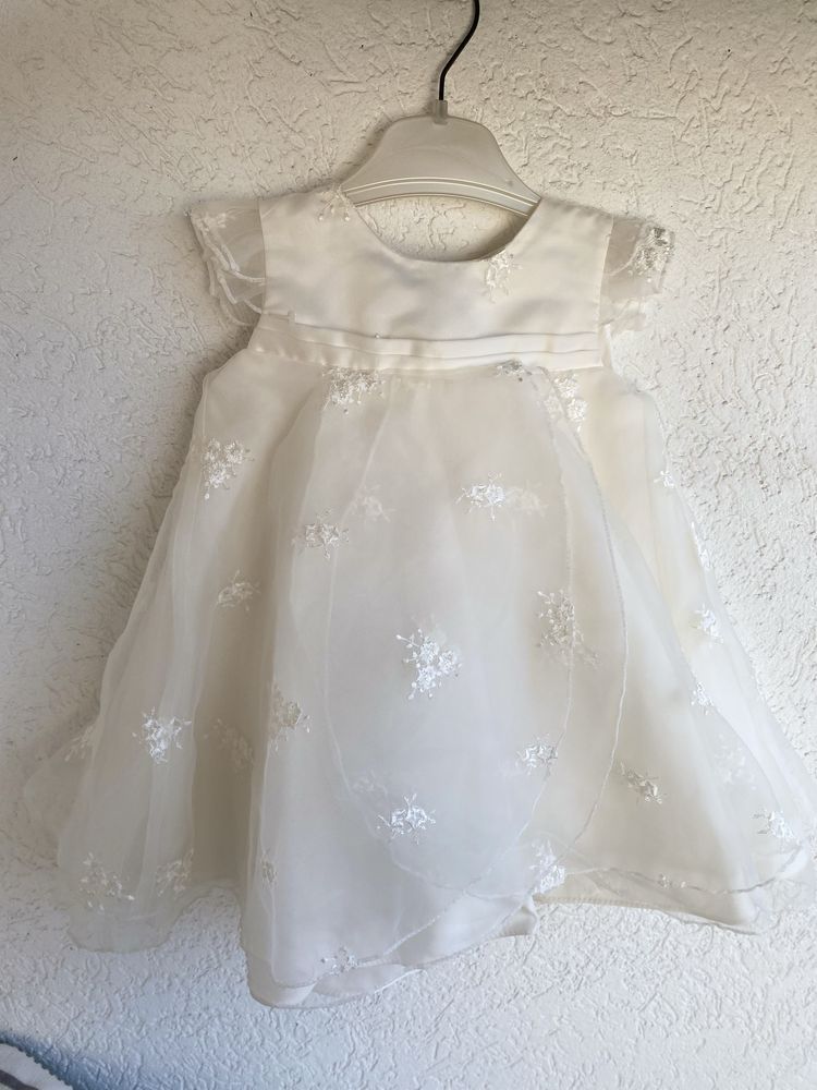 Rochie albă Chloe Louise, 6-12 luni, eticheta