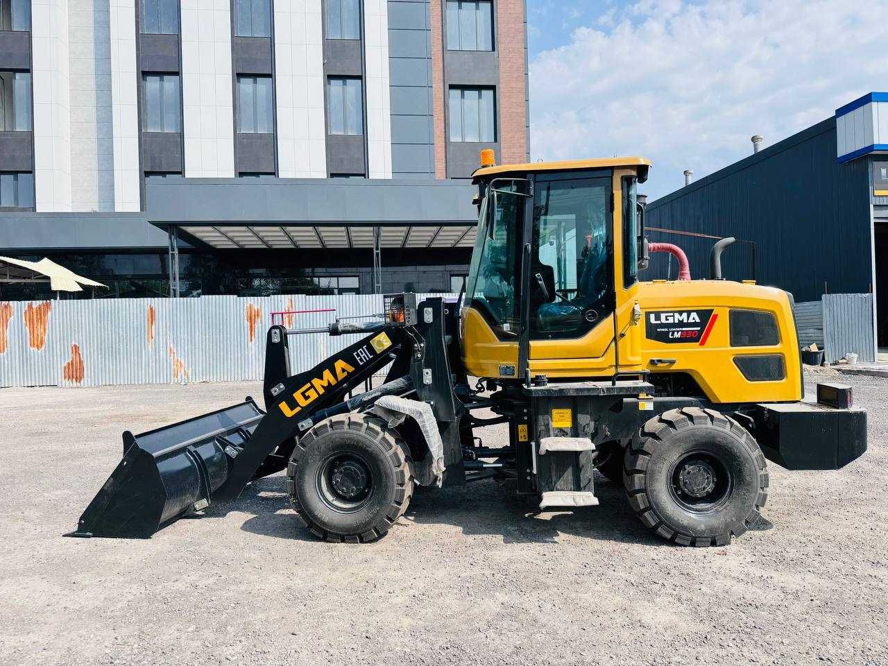 Фронтал погрузчик Lugong LM 930 нактга