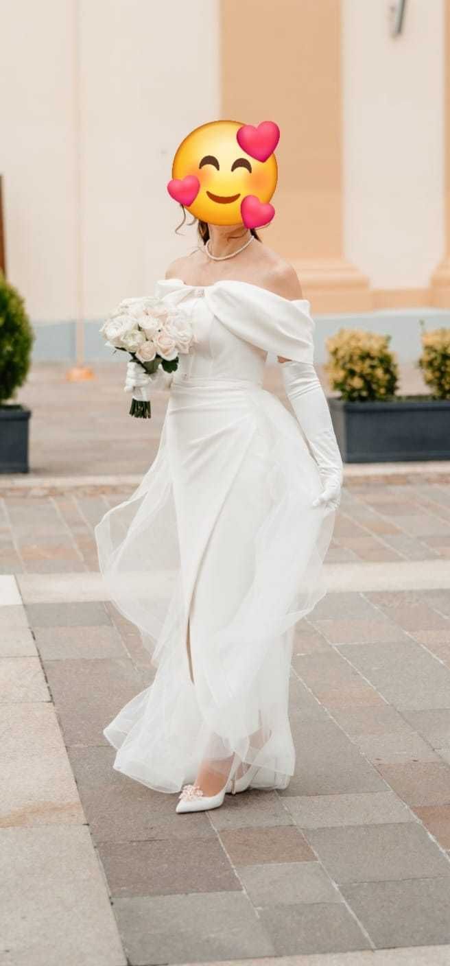 Rochie de mireasă elegantă – mărimea S-M , culoare Ivory, 2000 lei