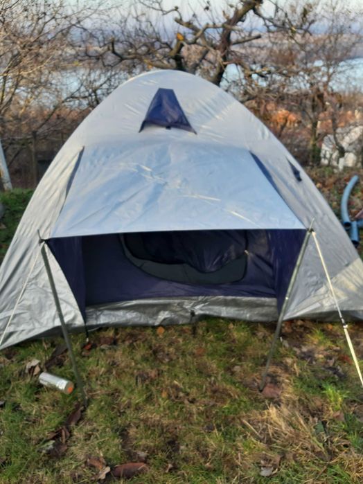 Двуслойна четириместна палатка