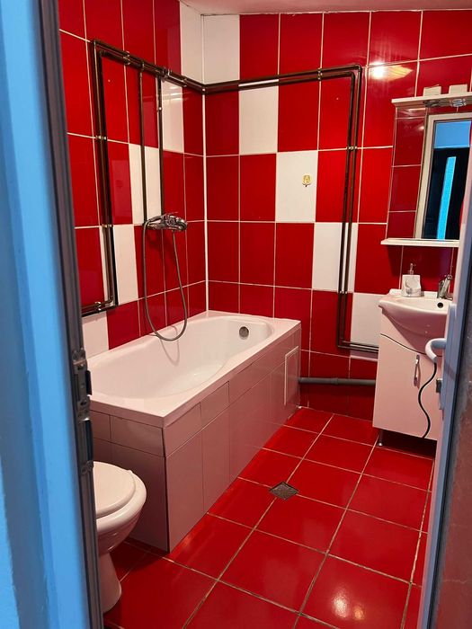 Casa de închiriat la curte