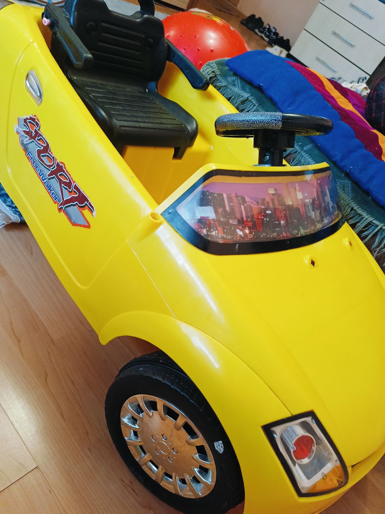Продам детский электромобиль