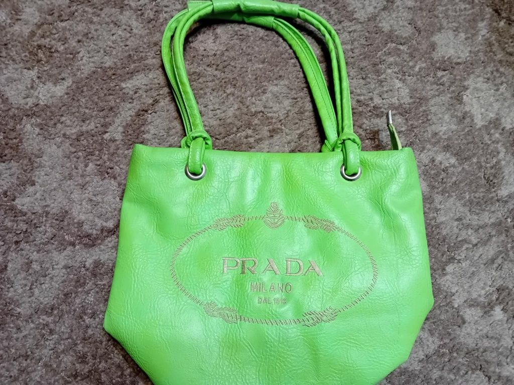 PRADA milano-дамска чанта-оригинална