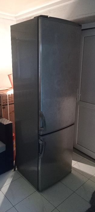 Продаю холодильник
KASPI RED 
РАССРОЧКА НА 12 МЕСЯЦЕВ 

Прод