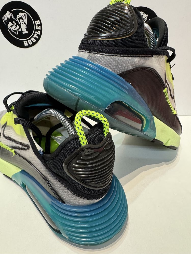 Маратонки NIKE AIR MAX 2090.Номер 40.5