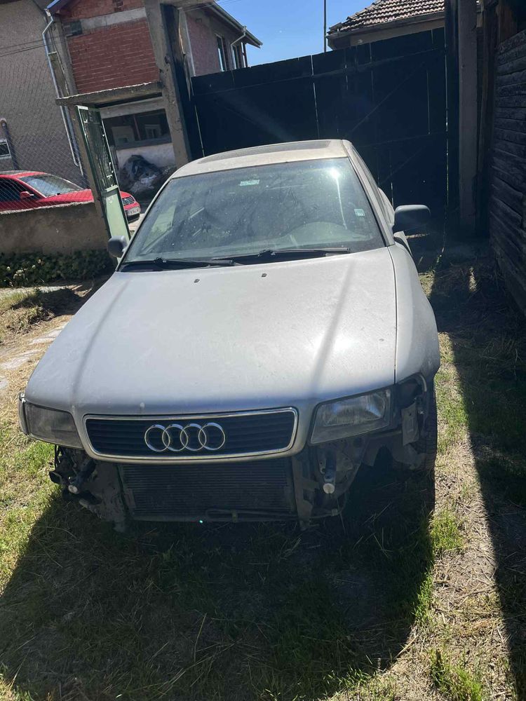 Audi A4 B5 na chasti