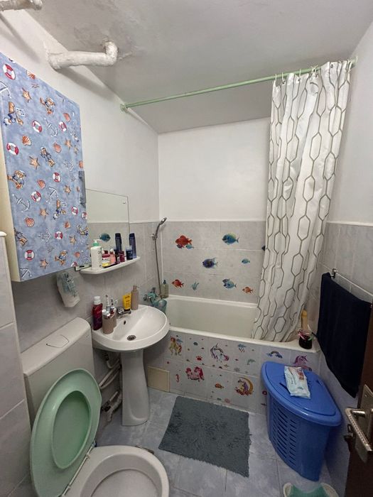 Apartament de închiriat 2 camere podu ros