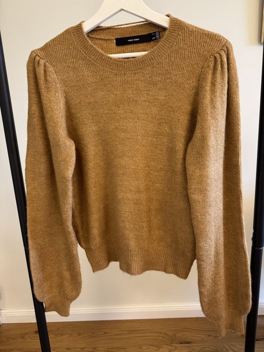 Vero Moda мек пуловер в тютюнев цвят