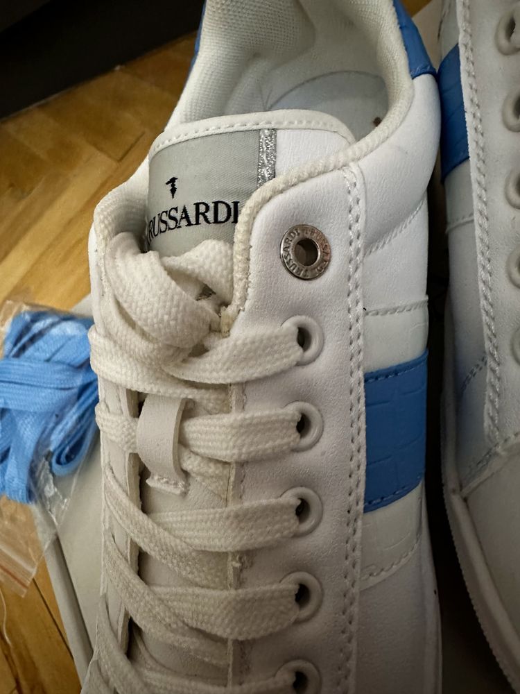 Бели маратонки сникърси Trussardi