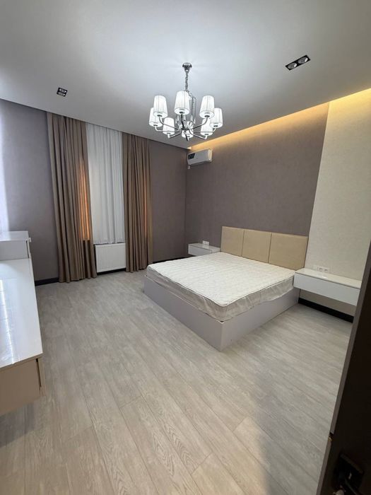 Узбегим Бабура улица Аэропорт Продам Квартиру 3х ком 113м2