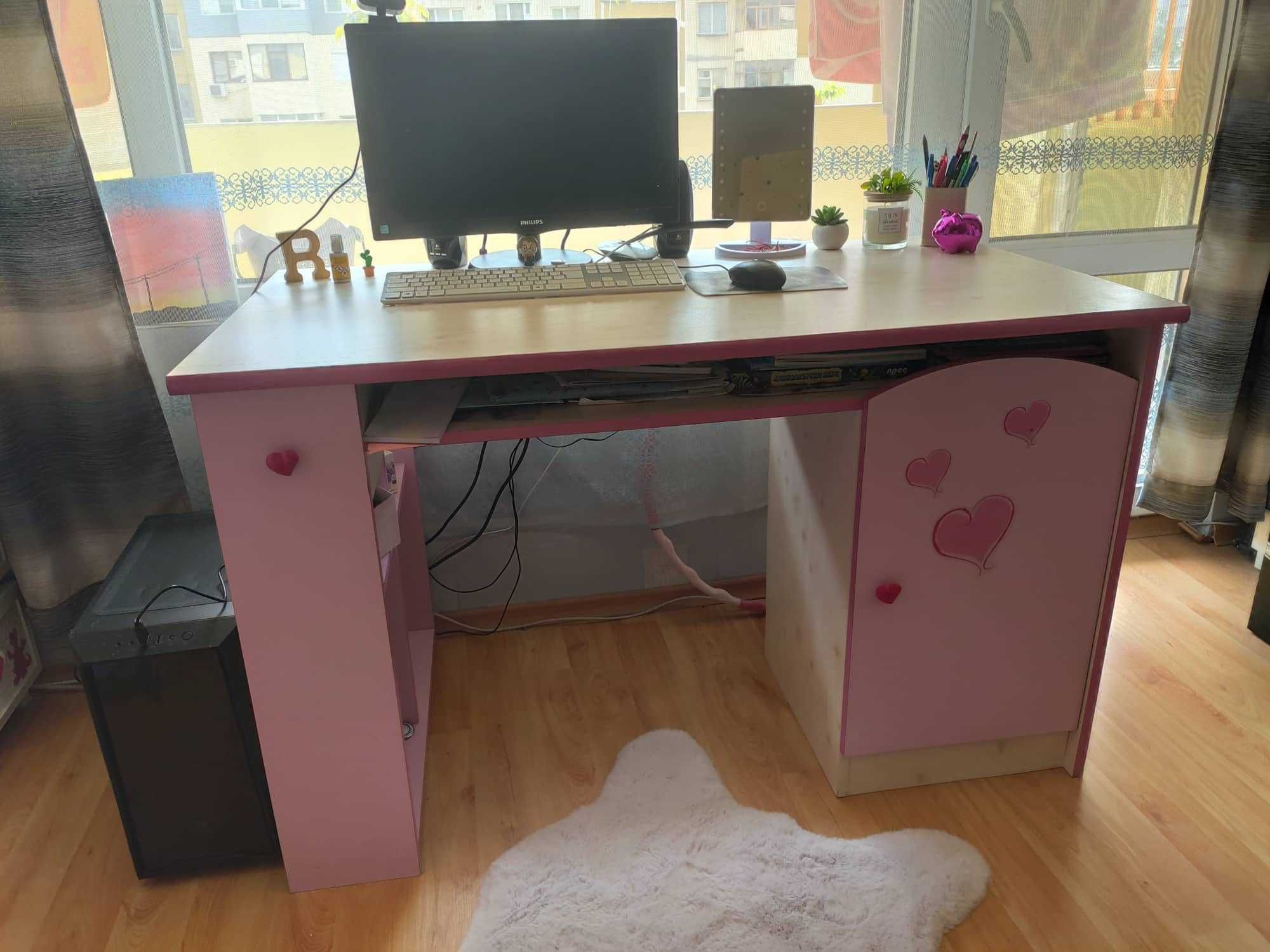 Стилно бюро за госпожици