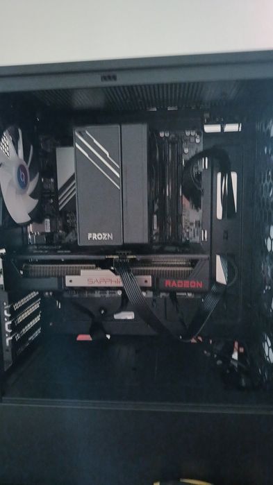 Montez pc-uri custom