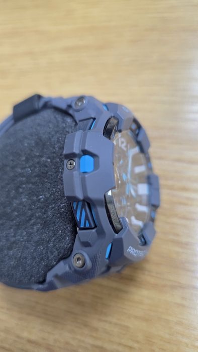 Часовник Casio G Shock GravityMaster