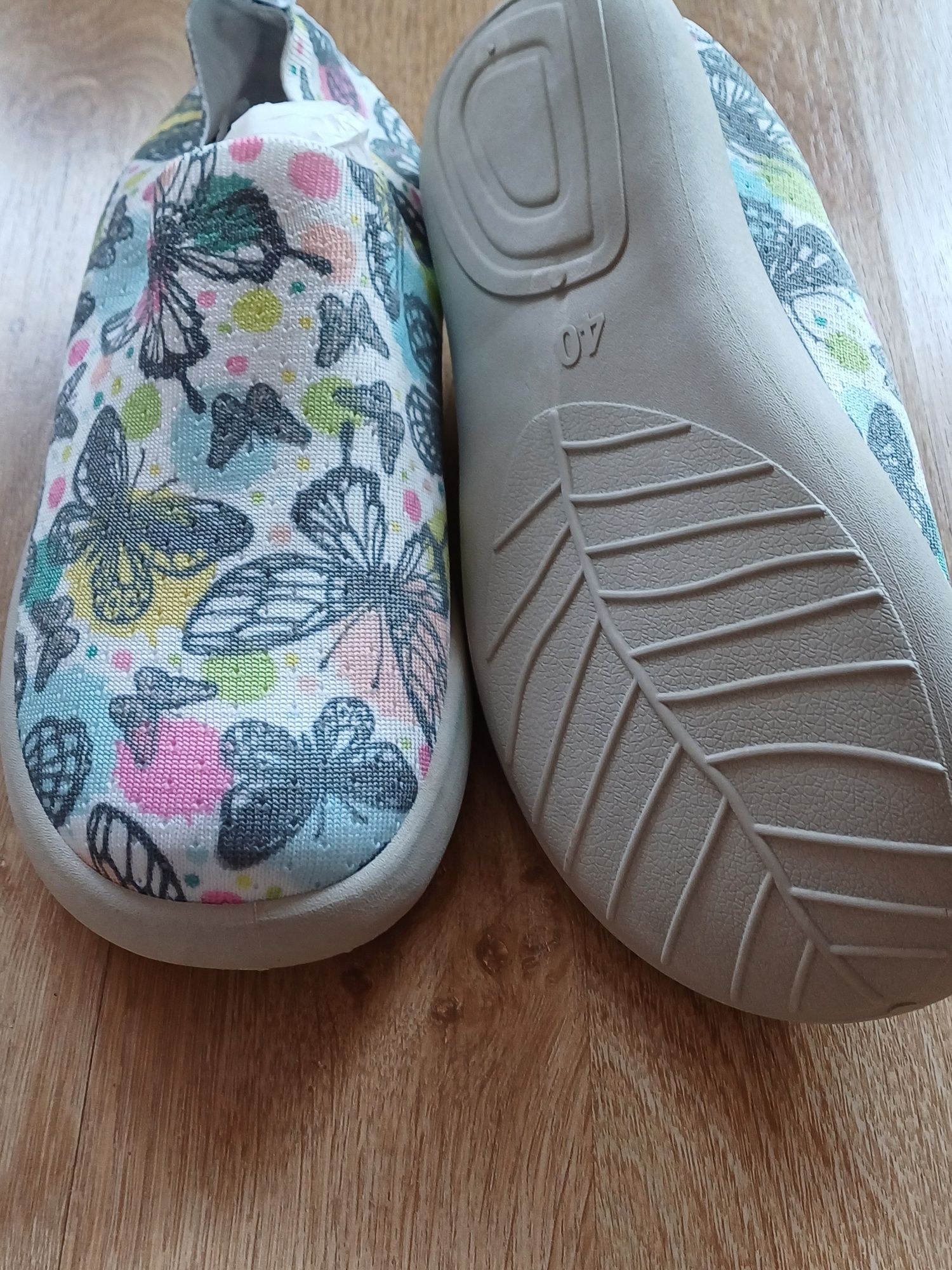 Платнени, спортни - стелка 25см и Skechers n.38