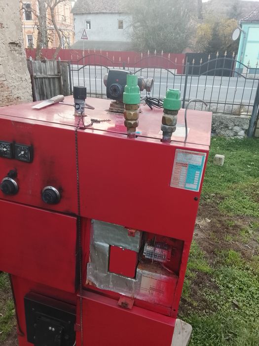 Centrala mixtă lemn și ulei