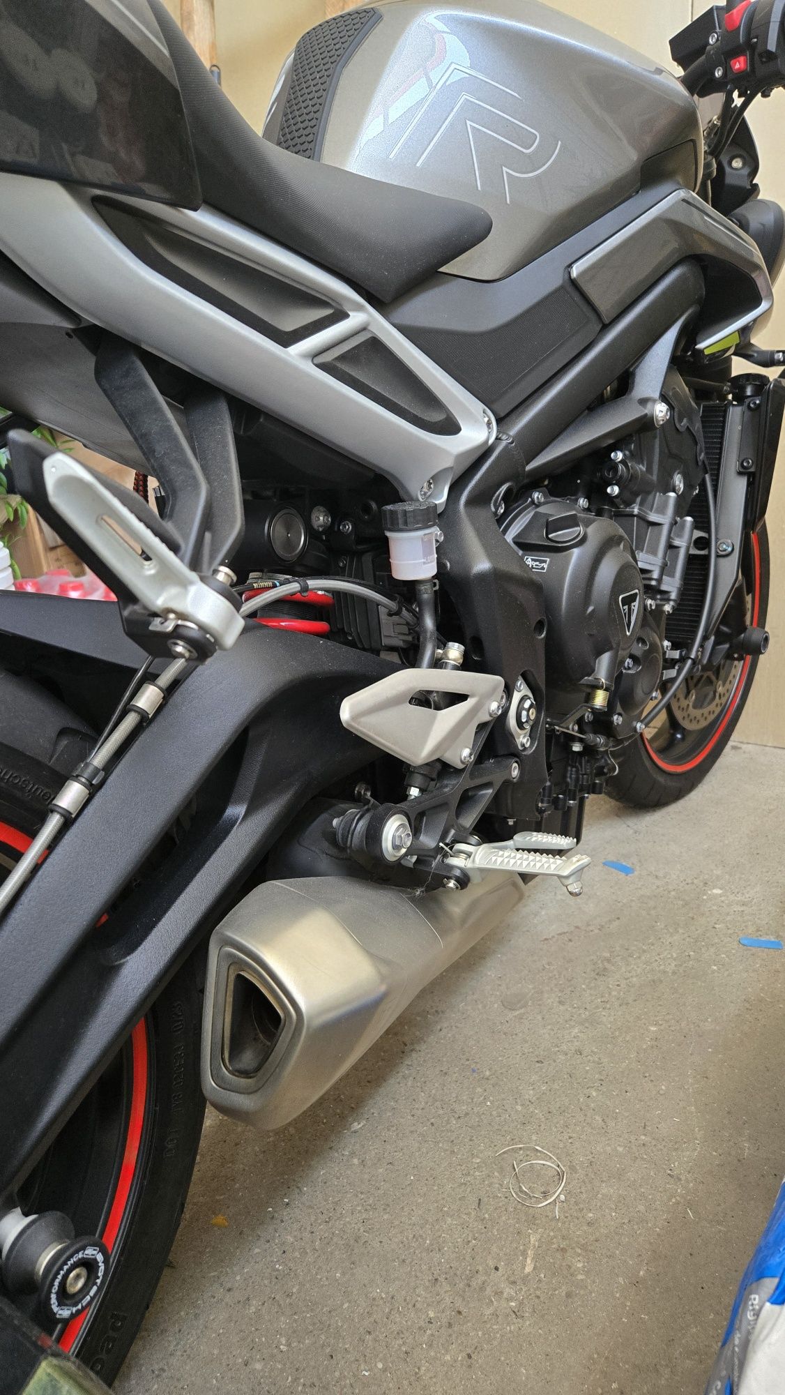 Triumph street triple 765R din 2024
